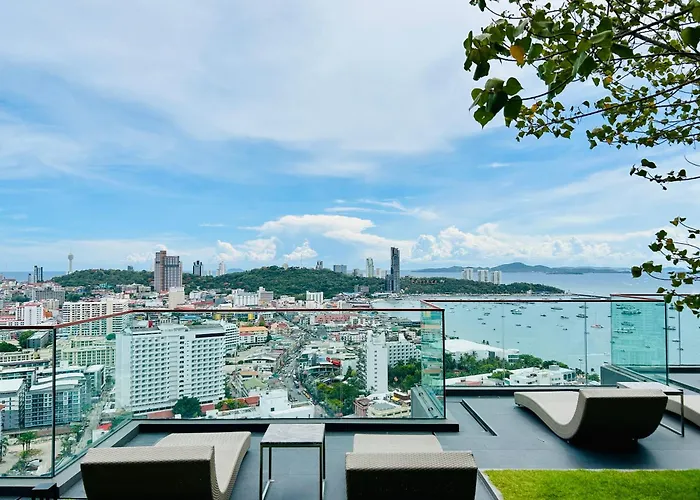 Edge Central Pattaya By Yoyo