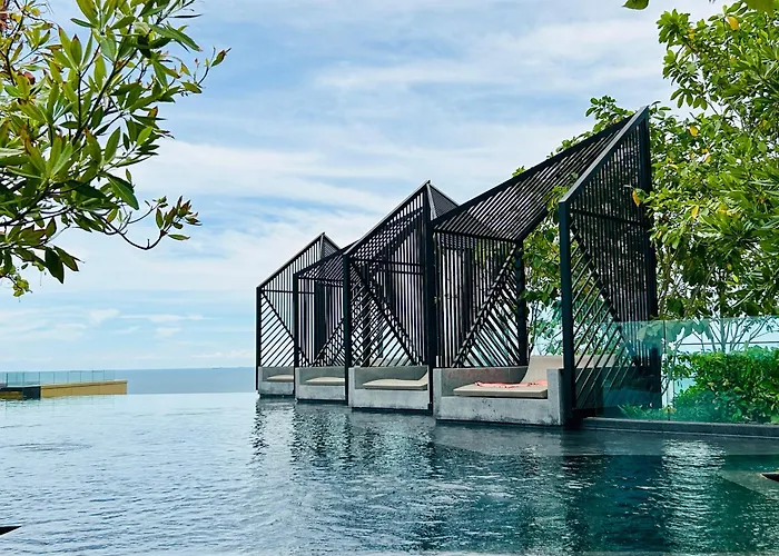 Edge Central Pattaya By Yoyo